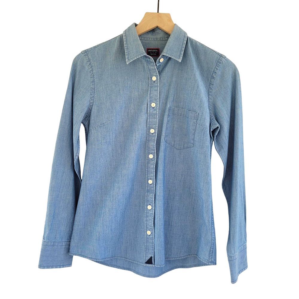 UNTUCKit Women's Light Wash Denim Chambray Button Down Shirt Size 2 (XS)
